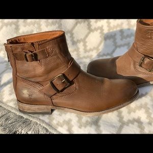 🌻👢NWOT Frye Short Boots 👢 🌻